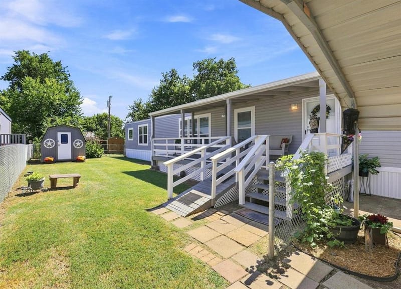 128 Valerie Lane, Sherman TX 75092 - Photo 3