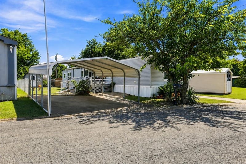 128 Valerie Lane, Sherman TX 75092 - Photo 4