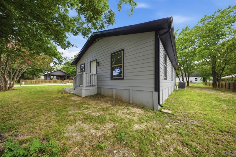 500 S 4th Street, Bonham TX 75418 - Photo 14
