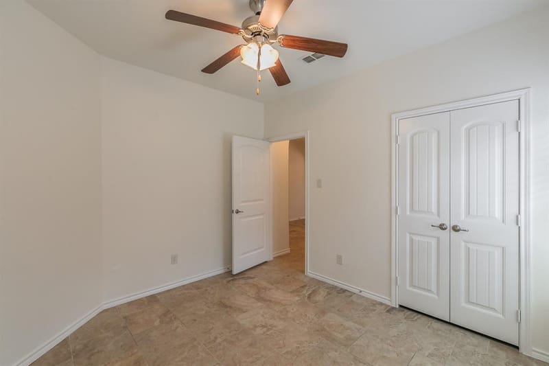 5115 Prestwick Drive, Arlington TX 76001 - Photo 17