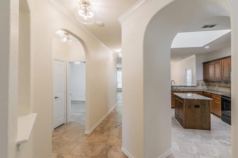 5115 Prestwick Drive, Arlington TX 76001 - Photo 12
