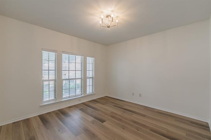 5115 Prestwick Drive, Arlington TX 76001 - Photo 7