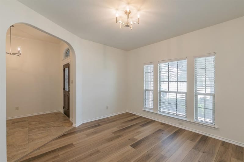 5115 Prestwick Drive, Arlington TX 76001 - Photo 8