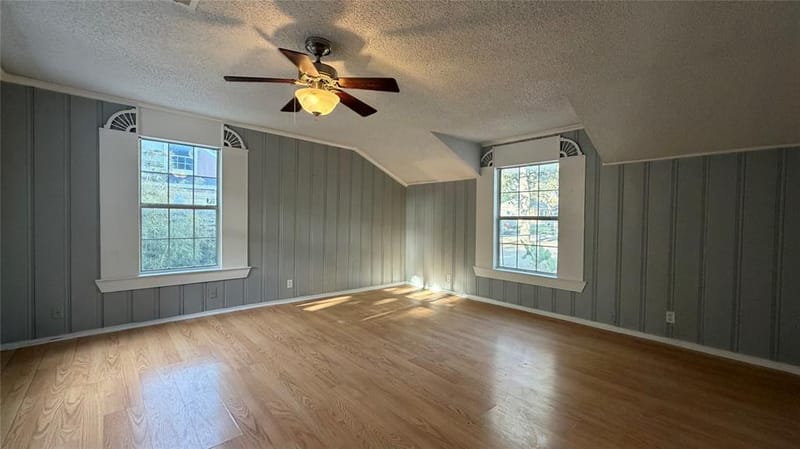 2522 N Hughes Avenue, Fort Worth TX 76103 - Photo 6