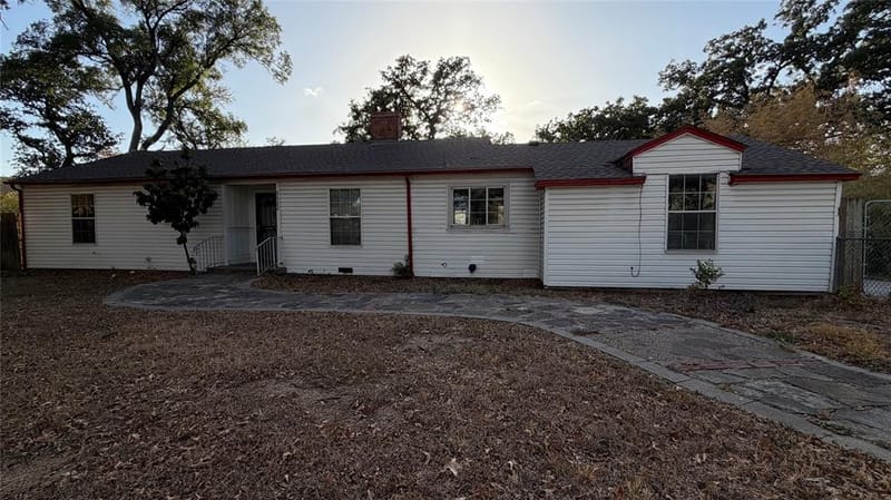 2522 N Hughes Avenue, Fort Worth TX 76103 - Photo 15