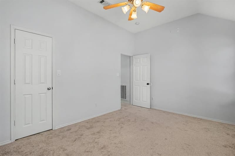10800 Emerald Park Lane, Fort Worth TX 76052 - Photo 17