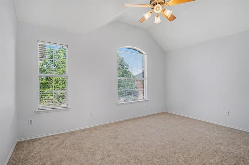10800 Emerald Park Lane, Fort Worth TX 76052 - Photo 18