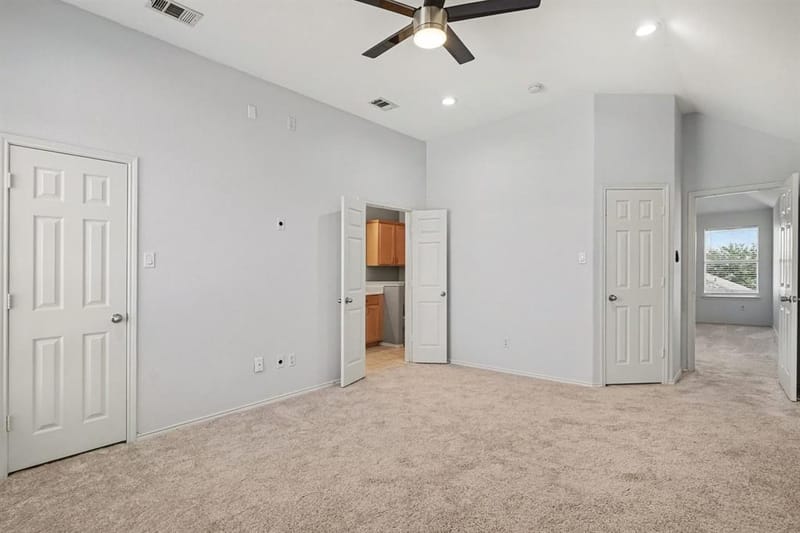 10800 Emerald Park Lane, Fort Worth TX 76052 - Photo 11