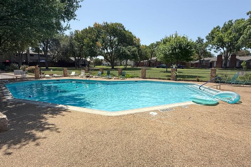 9629 Highland View Drive, Dallas TX 75238 - Photo 15