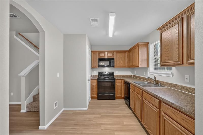 606 E College Street, Princeton TX 75407 - Photo 9