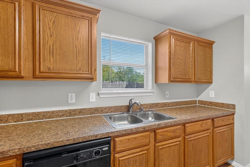 606 E College Street, Princeton TX 75407 - Photo 10