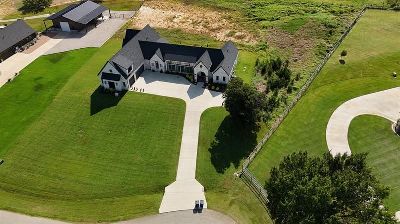 401 Cd Trail, Weatherford TX 76087