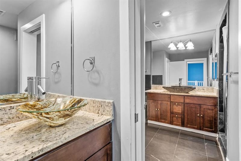 5055 Addison Circle # 713, Addison TX 75001 - Photo 15