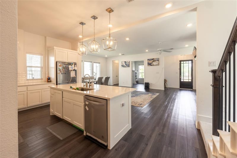 8305 Pine Valley Drive, McKinney TX 75070 - Photo 10