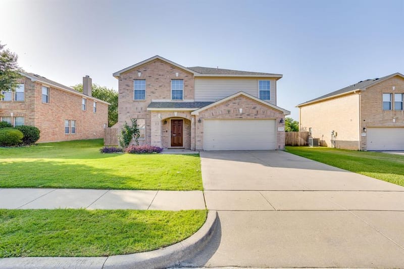2521 Buffalo Run, Burleson TX 76028
