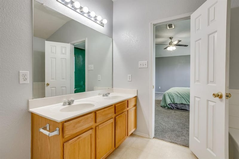 2521 Buffalo Run, Burleson TX 76028 - Photo 28