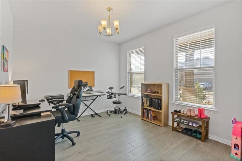 125 Kirwin Drive, Fort Worth TX 76131 - Photo 5