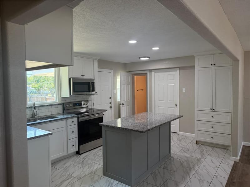 2402 Norwood Drive, Dallas TX 75228 - Photo 6