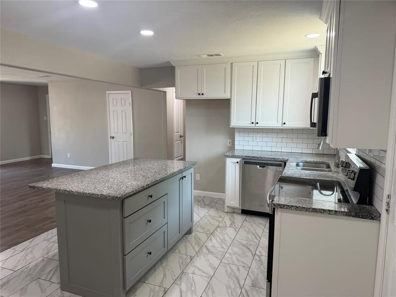 2402 Norwood Drive, Dallas TX 75228 - Photo 12