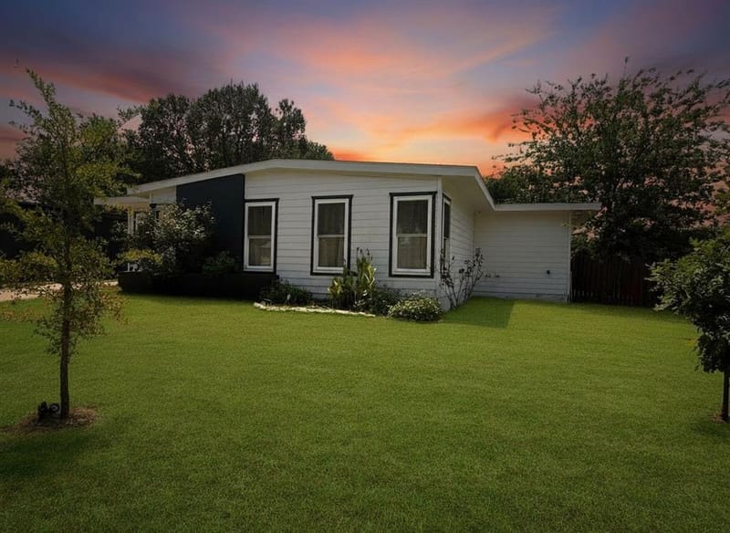 2402 Norwood Drive, Dallas TX 75228