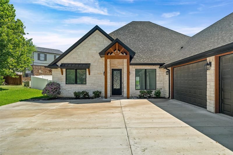 9303 Bellechase Road, Granbury TX 76049 - Photo 4
