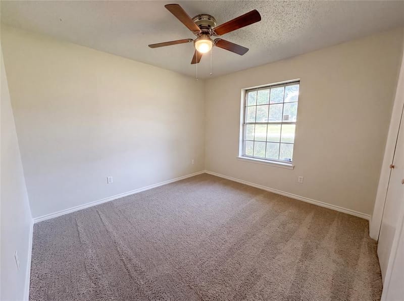304 Brook Hollow Drive, DeSoto TX 75115 - Photo 15