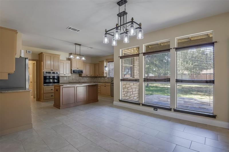 102 Tiffany Trail, Weatherford TX 76086 - Photo 12