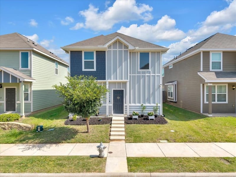 5645 Willamette Drive, Fort Worth TX 76119