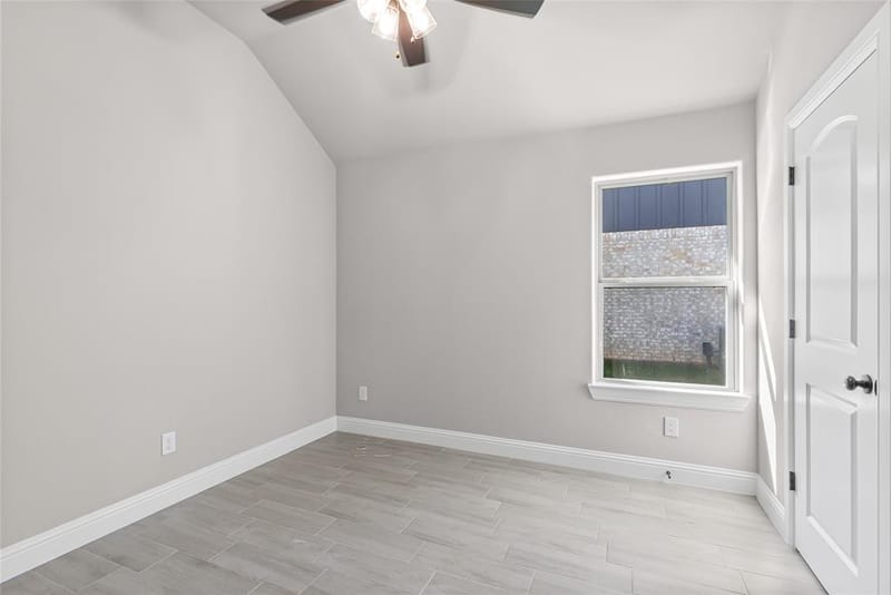 620 Jameson Street, Springtown TX 76082 - Photo 26