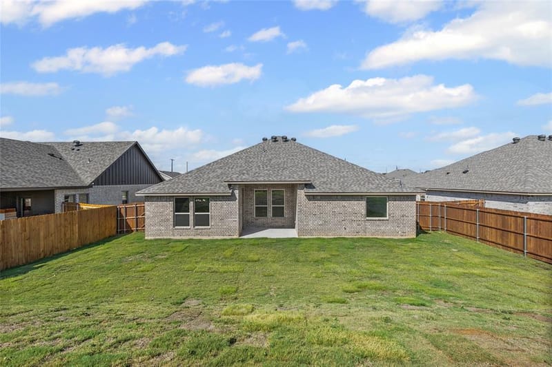 620 Jameson Street, Springtown TX 76082 - Photo 34
