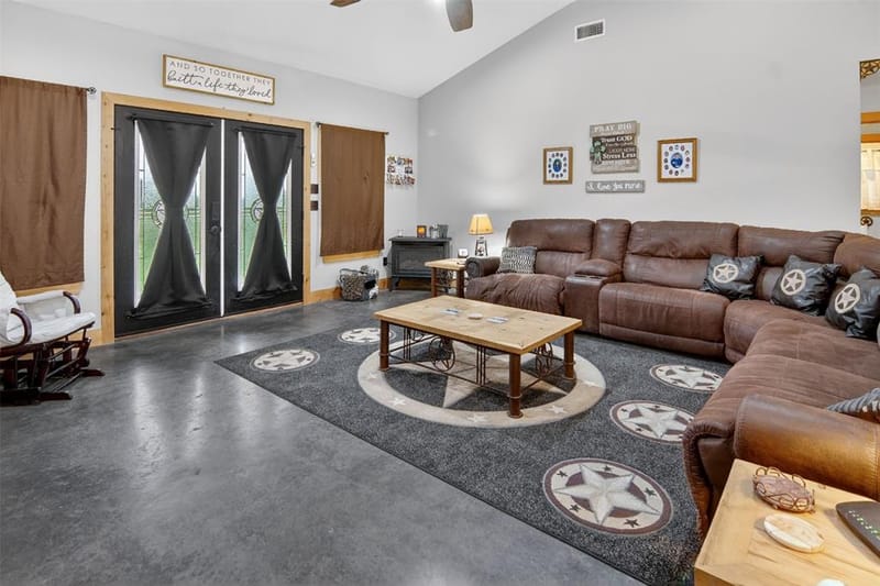 7400 County Road 4726, Wolfe City TX 75496 - Photo 14