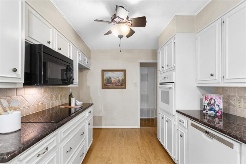 2825 Chimney Hill Drive, Waco TX 76708 - Photo 12