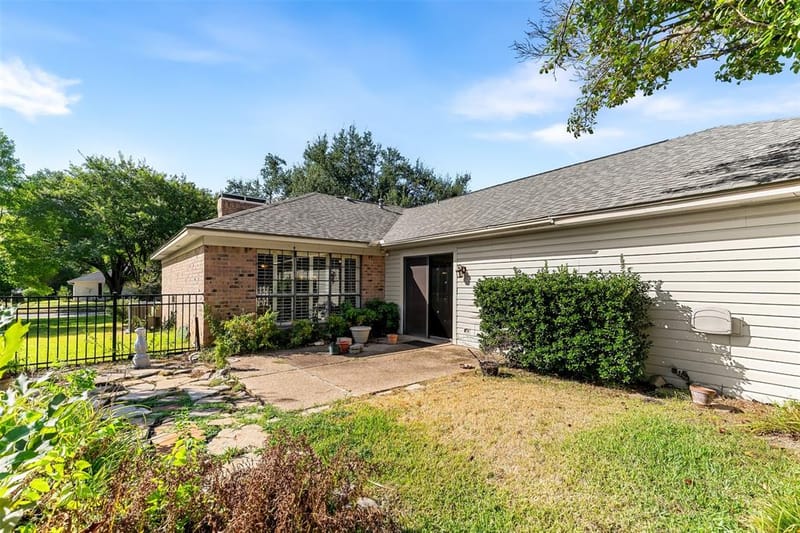 2825 Chimney Hill Drive, Waco TX 76708 - Photo 25
