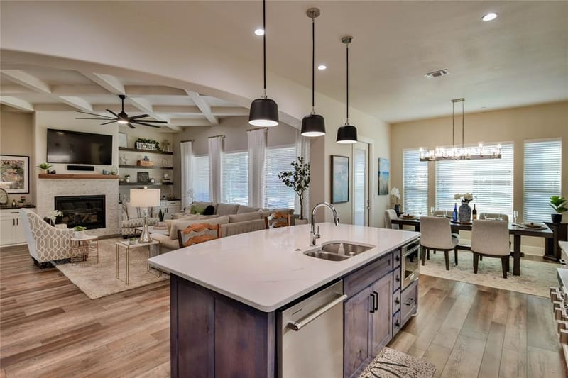 8021 White Drive, Granbury TX 76049 - Photo 10