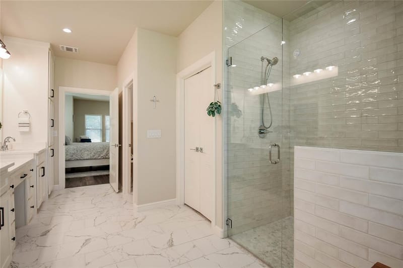 8021 White Drive, Granbury TX 76049 - Photo 18