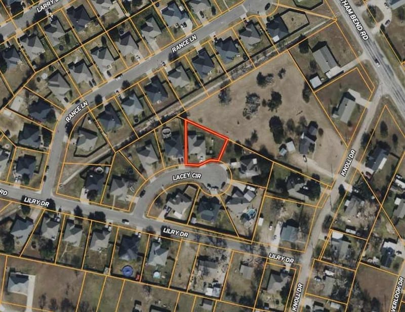 4401 Lacey Circle, Waco TX 76708 - Photo 2