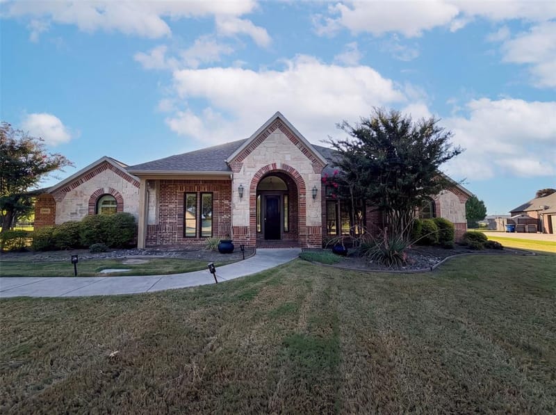 6530 Swallow Court, Celina TX 75071 - Photo 17
