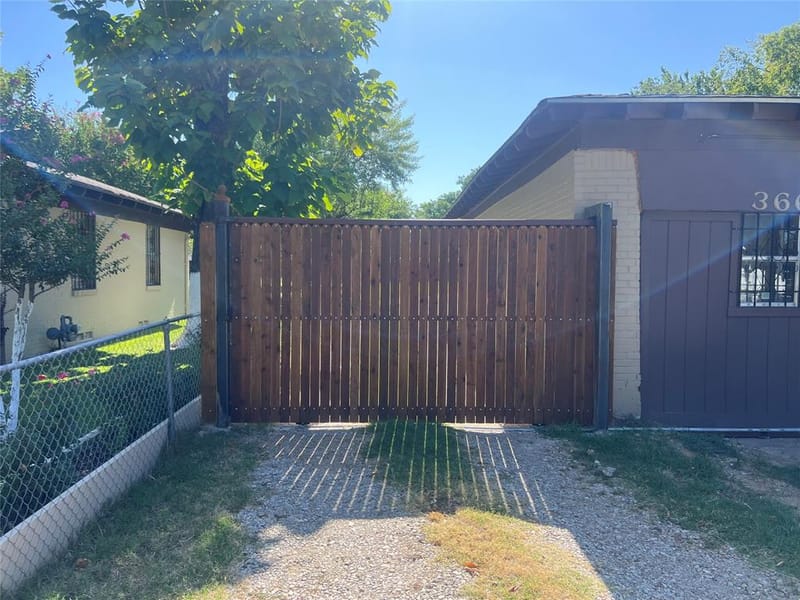 366 S St Augustine Drive, Dallas TX 75217