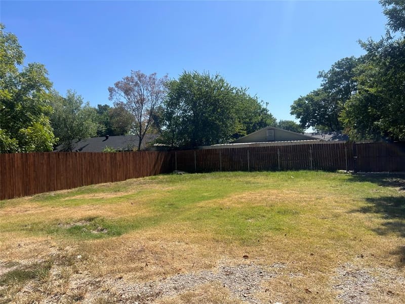 366 S St Augustine Drive, Dallas TX 75217 - Photo 11