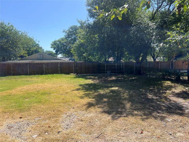 366 S St Augustine Drive, Dallas TX 75217 - Photo 8
