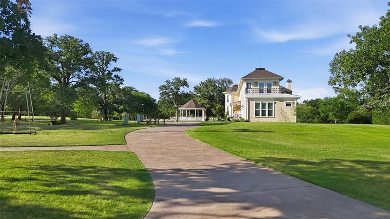 Address withheld at seller's request - Photo 21