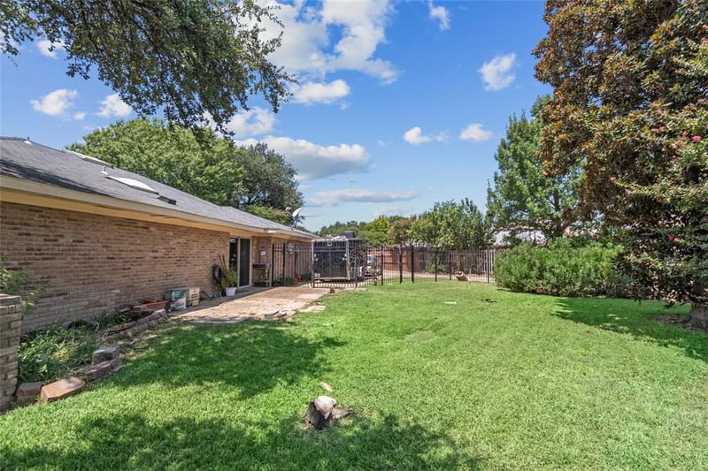 3233 Chimneyrock Drive, Plano TX 75023 - Photo 35