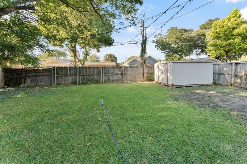 2439 Inadale Avenue, Dallas TX 75228 - Photo 28