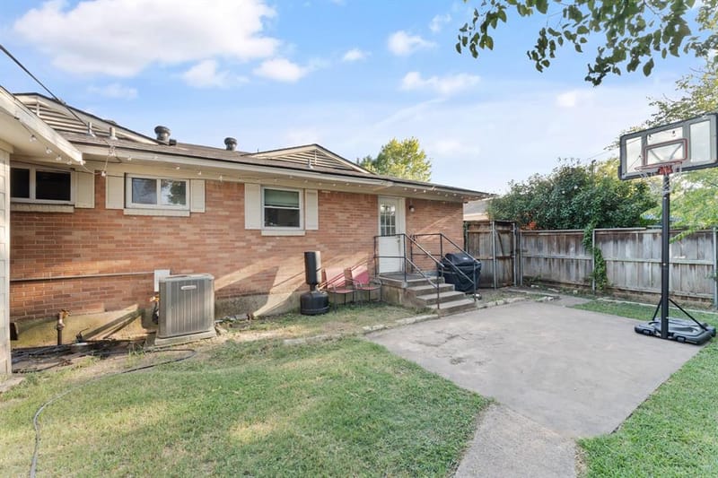 2439 Inadale Avenue, Dallas TX 75228 - Photo 30