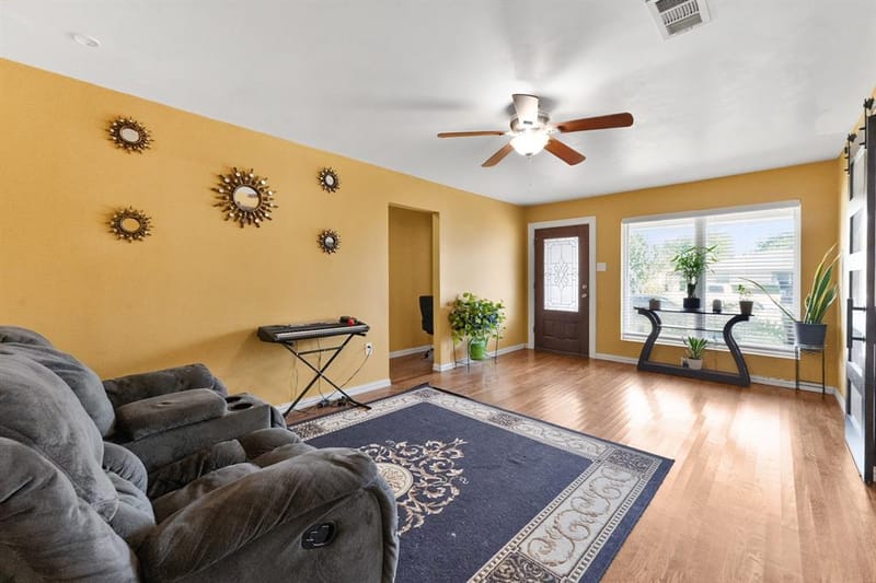 2439 Inadale Avenue, Dallas TX 75228 - Photo 10