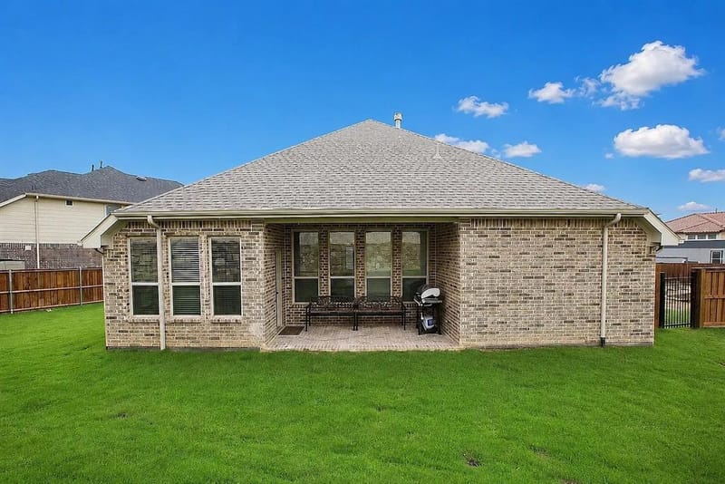 3935 Wind Cave Bend, Irving TX 75063 - Photo 26