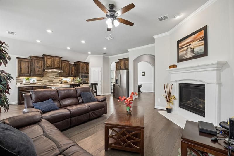 3935 Wind Cave Bend, Irving TX 75063 - Photo 7