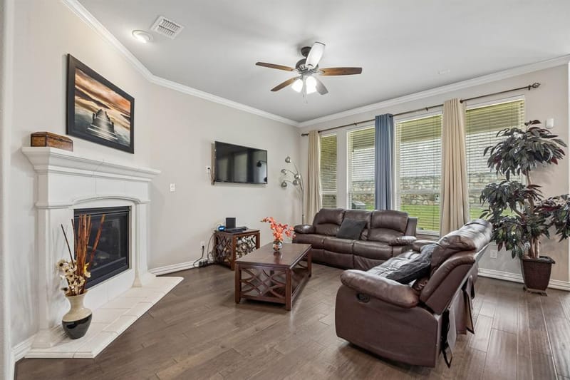 3935 Wind Cave Bend, Irving TX 75063 - Photo 5