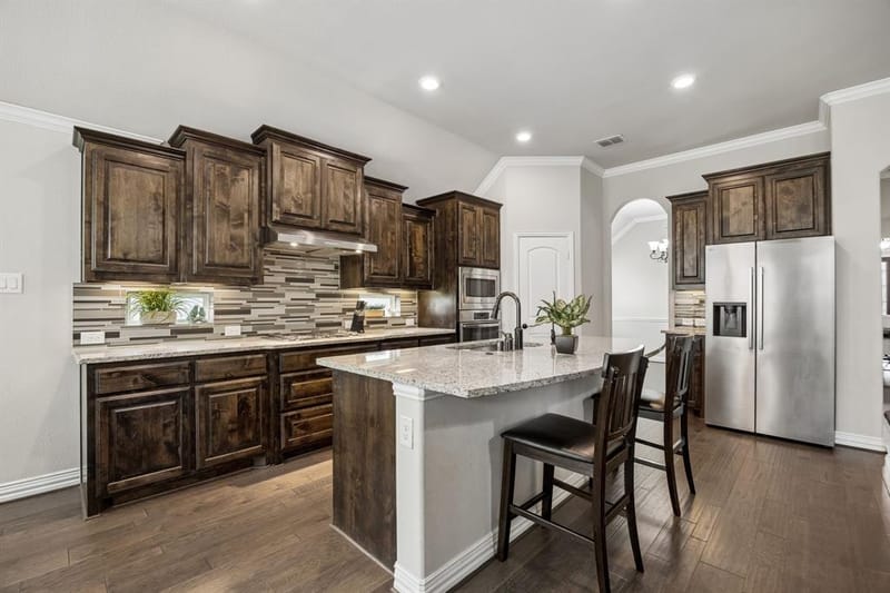 3935 Wind Cave Bend, Irving TX 75063 - Photo 9