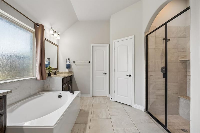 3935 Wind Cave Bend, Irving TX 75063 - Photo 18